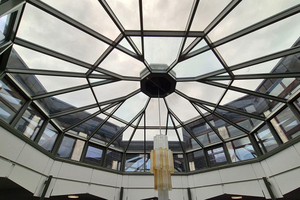 Sonnenschutzfoliertes Glasdach