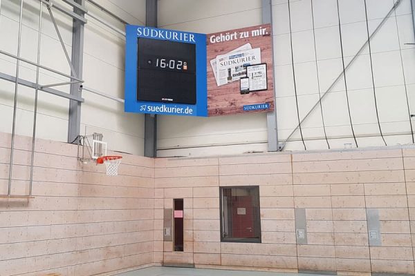 Spielstandanzeige mit Werbung