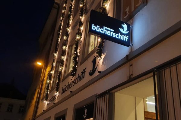 Werbeausleger beleuchtet
