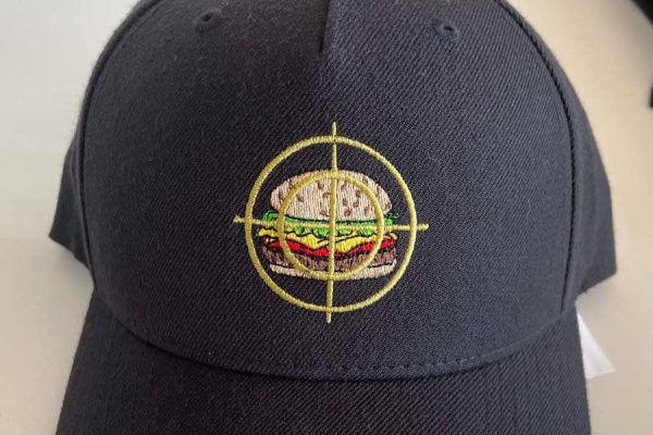 Cap bestickt mehrfarbig