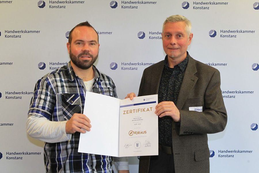 Zertifikat für die Ausbildung als Schilder udn Lichtreklamehersteller / Werbetechniker