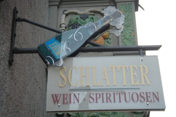 Werbeausleger für Wein & Spirituosenhandlung